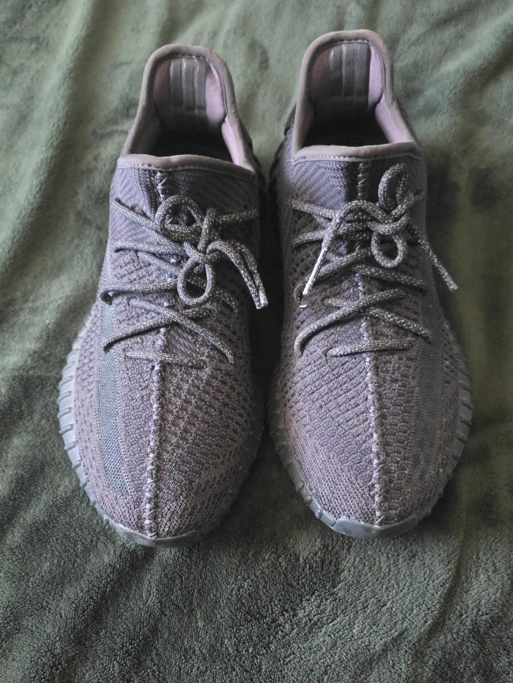 adidas Yeezy 350 V2
